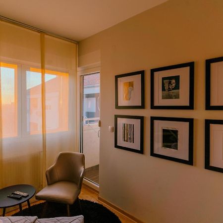 Nar Royalton Accommodation Nis Luaran gambar