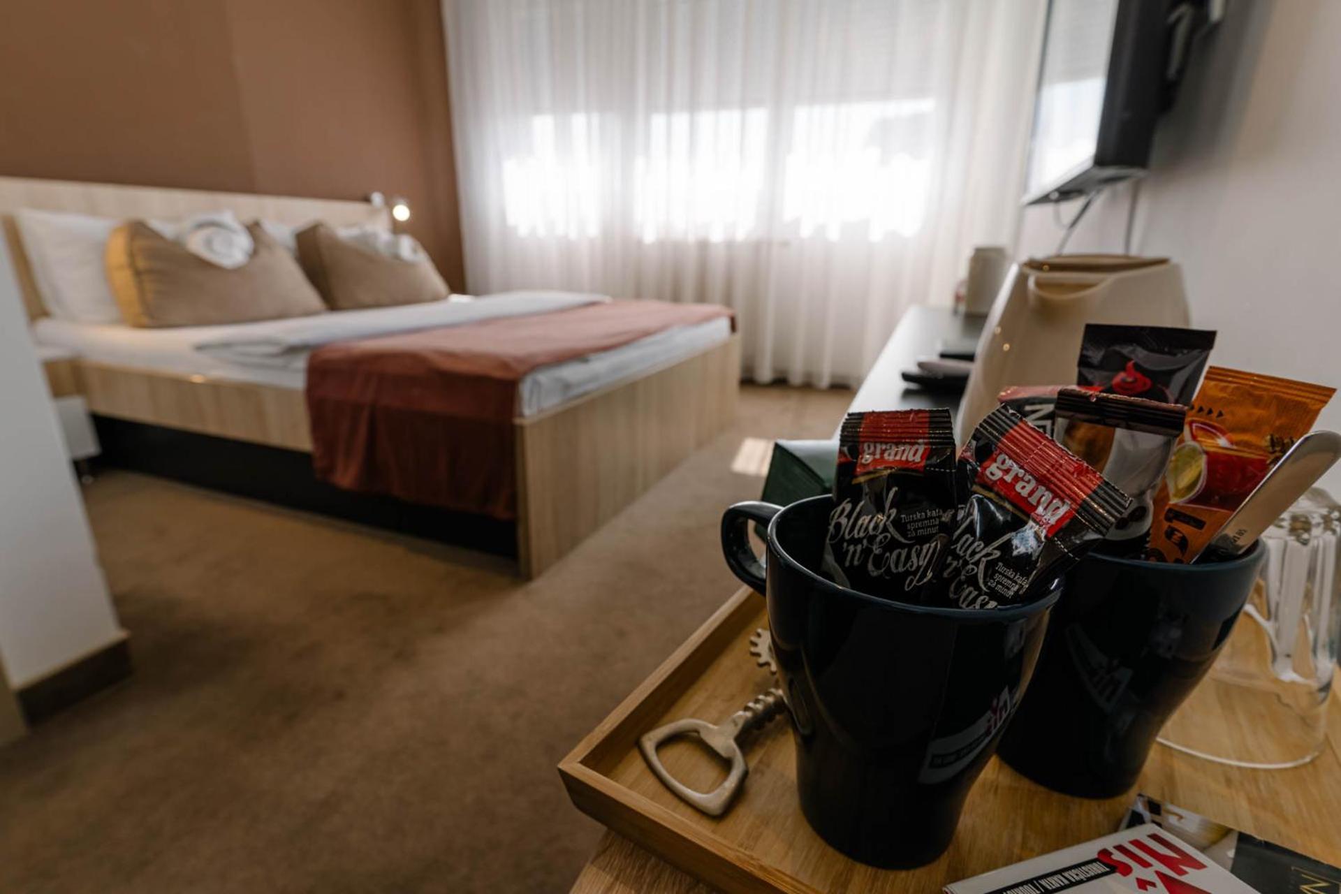 Nar Royalton Accommodation Nis Luaran gambar