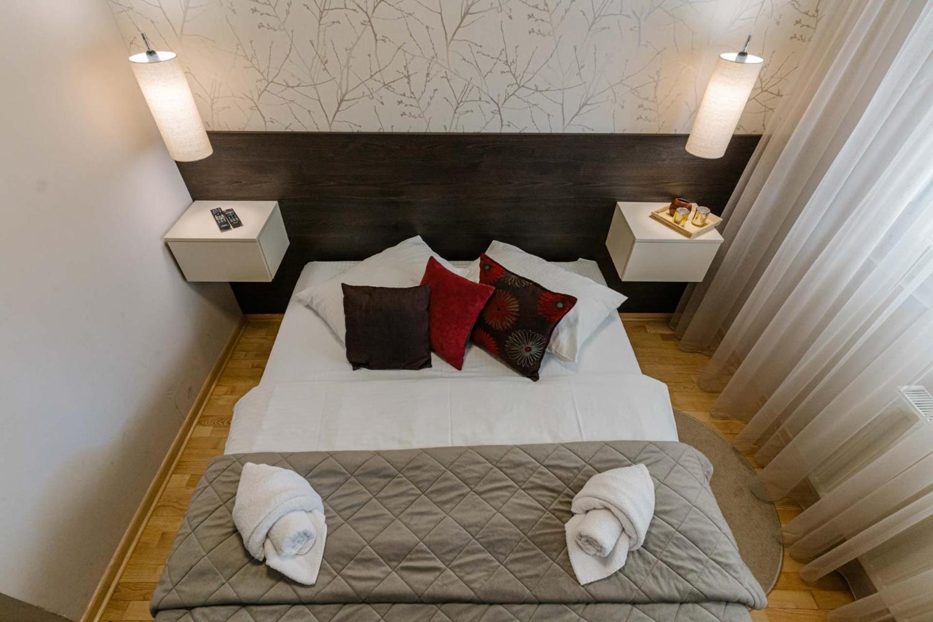 Nar Royalton Accommodation Nis Luaran gambar